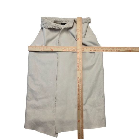 Almost Famous Sherpa Vest Womens Medium Sleeveless Open Front Sweater‎ Knit - Picture 6 of 6